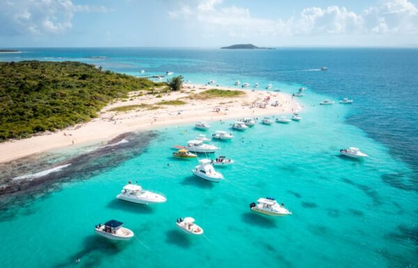 Cayo Icacos Beach and Boats